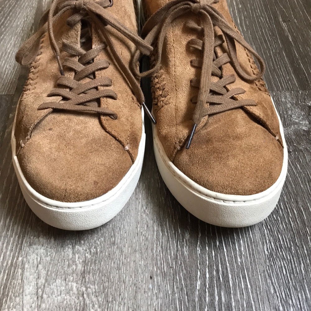 Toms - Picture 16 of 16